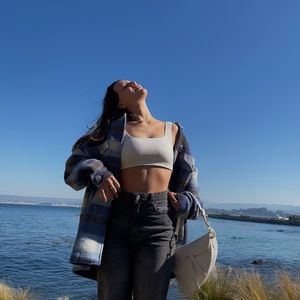 Meet your Posher, Carolina